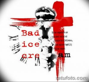 Фото тату лица, частично скрытого тенью, с надписью "Bad Vice Cream" и красными брызгами краски. Мрачный и загадочный рисунок татуировки.