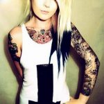 фото красивой девушки с татуировкой 12.03.2019 №005 - girl with a tattoo - tatufoto.com