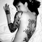 фото красивой девушки с татуировкой 12.03.2019 №115 - girl with a tattoo - tatufoto.com