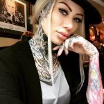 фото милой девушки с татуировкой 12.03.2019 №043 - girl with a tattoo - tatufoto.com