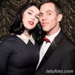 Фотография Кат фон Ди и Лифара Сейера, демонстрирующая их татуировки и стильный образ. Идеально для поиска идей тату и вдохновения.