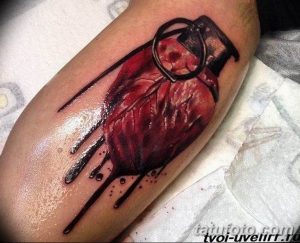 фото тату кровь рисунок 19.03.2019 №001 - blood tattoo - tatufoto.com