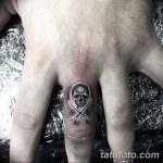 фото тату на пальцах скелет 25.03.2019 №014 - finger tattoo skeleton - tatufoto.com
