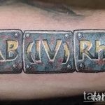 фото тату резус крови 19.03.2019 №009 - blood rhesus tattoo - tatufoto.com