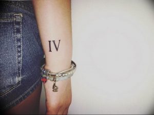 фото тату римские цифры 05.03.2019 №308 - photo tattoo roman numerals - tatufoto.com