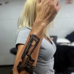 фото тату с пистолето 04.03.2019 №080 - photo tattoo with a gun - tatufoto.com