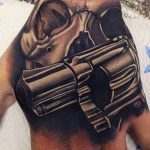 фото тату с пистолето 04.03.2019 №109 - photo tattoo with a gun - tatufoto.com