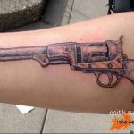 фото тату с пистолето 04.03.2019 №189 - photo tattoo with a gun - tatufoto.com