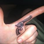 фото тату с пистолето 04.03.2019 №207 - photo tattoo with a gun - tatufoto.com