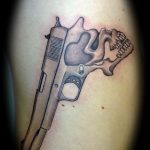 фото тату с пистолето 04.03.2019 №220 - photo tattoo with a gun - tatufoto.com