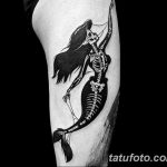 фото тату скелет русалки 26.03.2019 №035 - mermaid skeleton tattoo - tatufoto.com