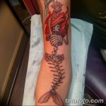 фото тату скелет русалки 26.03.2019 №038 - mermaid skeleton tattoo - tatufoto.com