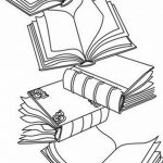 Черно-белый эскиз татуировки с изображением стопки открытых книг, расположенных под разными углами. Рисунок выполнен в линейном стиле.