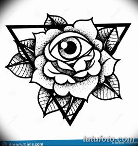 Фото тату эскиза розы, заключенной в треугольник, выполненного в стиле blackwork и графики с использованием дотворк.