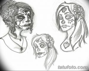 Черно-белые эскизы татуировок: изображения девушек в стиле Sugar Skull с цветами и узорами, выполненные в традиционной мексиканской технике.