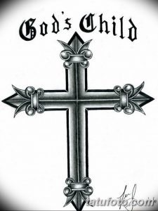 Детализированный эскиз татуировки креста с надписью "God's Child" (Дитя Божье). Подходит для тех, кто хочет выразить свою веру и духовность.