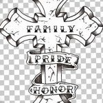 Эскиз татуировки креста с надписями "FAMILY", "PRIDE", "HONOR". Черно-белый рисунок с эффектом состаренности, символизирующий ценности и убеждения.