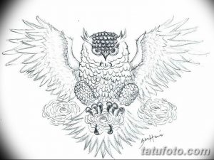 Эскиз татуировки совы, держащей в лапах розы. Нежный и романтичный рисунок для девушек.