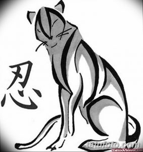 Черно-серый эскиз татуировки кота в стиле ориентал. Рядом с котом изображены китайские иероглифы.
