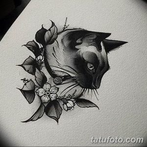 Черно-белый эскиз татуировки с изображением головы кота, украшенной цветами. Подходит для любителей животных и оригинальных тату.