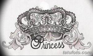 Фото эскиза татуировки: изящная корона с надписью "Princess" внизу. Идеально для девушек, подчеркивает женственность и красоту.