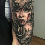 Фото девушка с татуировками 16.06.2019 №062 - women with tattoo - tatufoto.com
