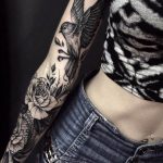 Фото девушка с татуировками 16.06.2019 №102 - women with tattoo - tatufoto.com