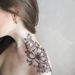 Фото девушка с татуировками 16.06.2019 №107 - women with tattoo - tatufoto.com