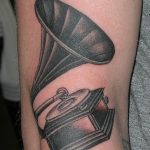 Фото тату любовь к музыке 15.06.2019 №087 - tattoo love of music - tatufoto.com