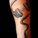 Фото тату любовь к музыке 15.06.2019 №089 - tattoo love of music - tatufoto.com