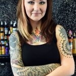 Фото тату мастер девушка 18.06.2019 №047 - tattoo master woman - tatufoto.com