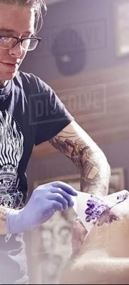 Фото тату мастер мужчина18.06.2019 №035 — tattoo master man — tatufoto.com