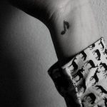 Фото тату музыка черный 15.06.2019 №069 - music tattoos black - tatufoto.com