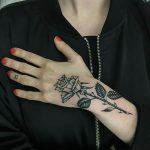 Фото тату роза с шипами 26.06.2019 №091 - spiked rose tattoo - tatufoto.com