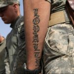 Фото человек с тату в униформе 16.06.2019 №028 - uniform and tattoo - tatufoto.com
