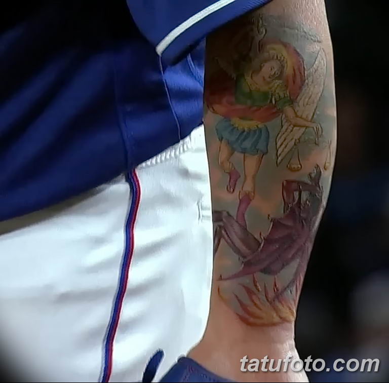 Бартоло Колон показал новую драматичную татуировку - фото 2