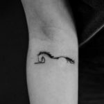 Фото маленькое тату лошадь 24.07.2019 №004 - small horse tattoo - tatufoto.com