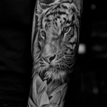 Фото тату белый тигр 28.07.2019 №012 - white tiger tattoo - tatufoto.com