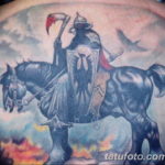 Фото тату лошади на спине 24.07.2019 №035 - horse tattoo on the back - tatufoto.com
