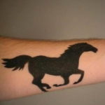 Фото тату лошадь для мужчин 24.07.2019 №023 - horse tattoo for men - tatufoto.com