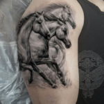 Фото тату лошадь для мужчин 24.07.2019 №053 - horse tattoo for men - tatufoto.com