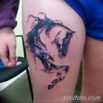 Фото тату лошадь на бедре 24.07.2019 №012 - horse tattoo on thigh - tatufoto.com