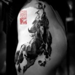 Фото тату лошадь на бедре 24.07.2019 №021 - horse tattoo on thigh - tatufoto.com