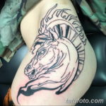 Фото тату лошадь на бедре 24.07.2019 №033 - horse tattoo on thigh - tatufoto.com