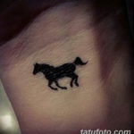 Фото тату лошадь на запястье 24.07.2019 №016 - horse tattoo on wrist - tatufoto.com