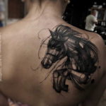 Фото тату лошадь на плече 24.07.2019 №010 - horse tattoo on shoulder - tatufoto.com