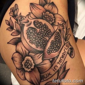 Фото красивые тату на бедре 12.08.2019 №004 - beautiful tattoos on the hip - tatufoto.com