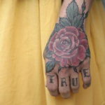 Фото красивые тату на пальцах 12.08.2019 №024 - beautiful finger tattoos - tatufoto.com