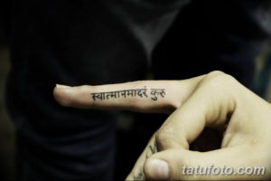 Фото красивые тату на пальцах 12.08.2019 №066 - beautiful finger tattoos - tatufoto.com