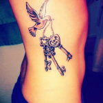 Фото красивые тату на ребрах 12.08.2019 №113 - beautiful tattoos on the ribs - tatufoto.com